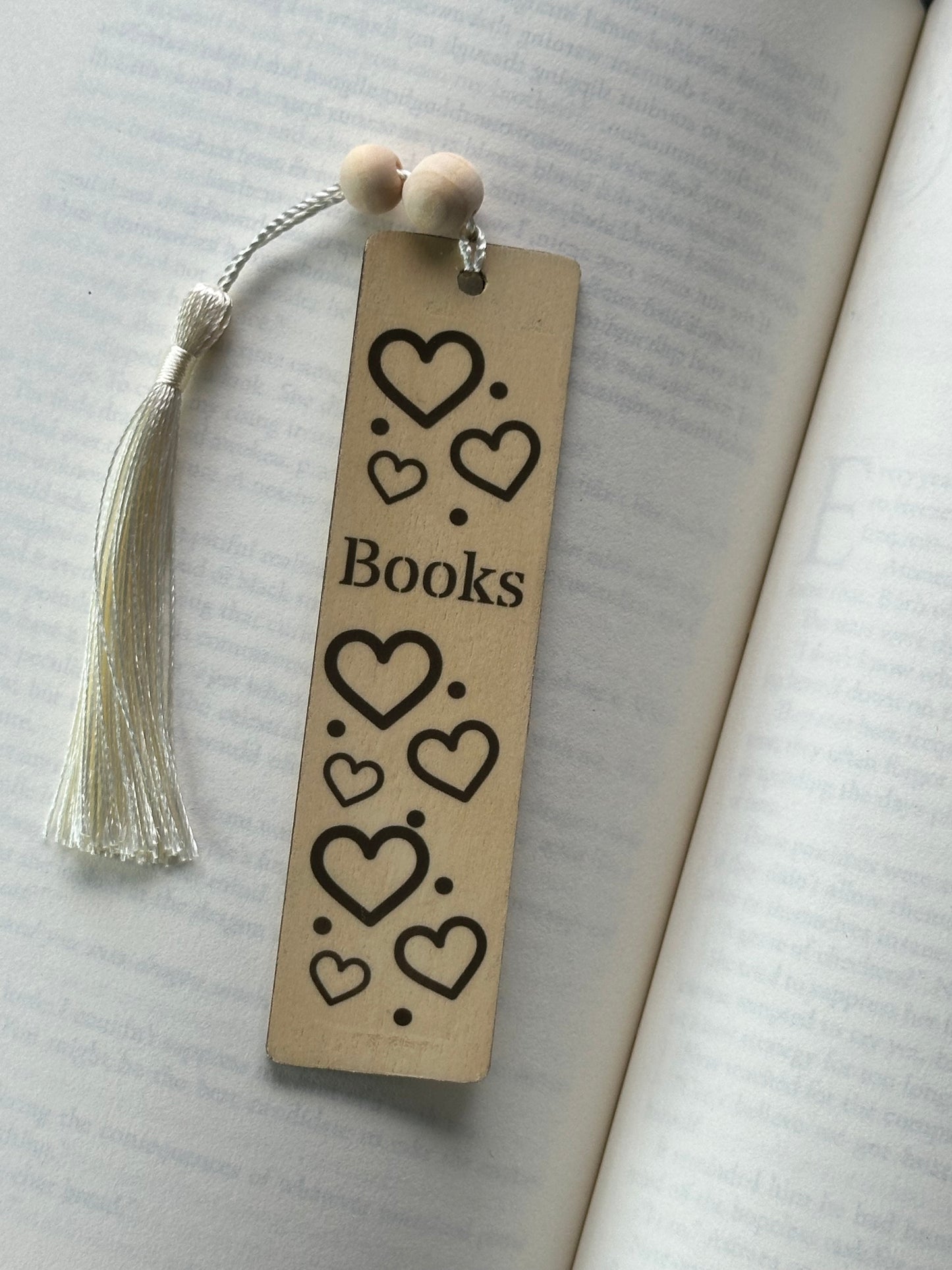 Hearts & Books - Wood Bookmark - (Linen)